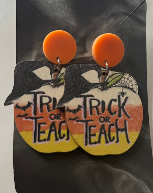 Trick or teach apple Earrings wood 🪵